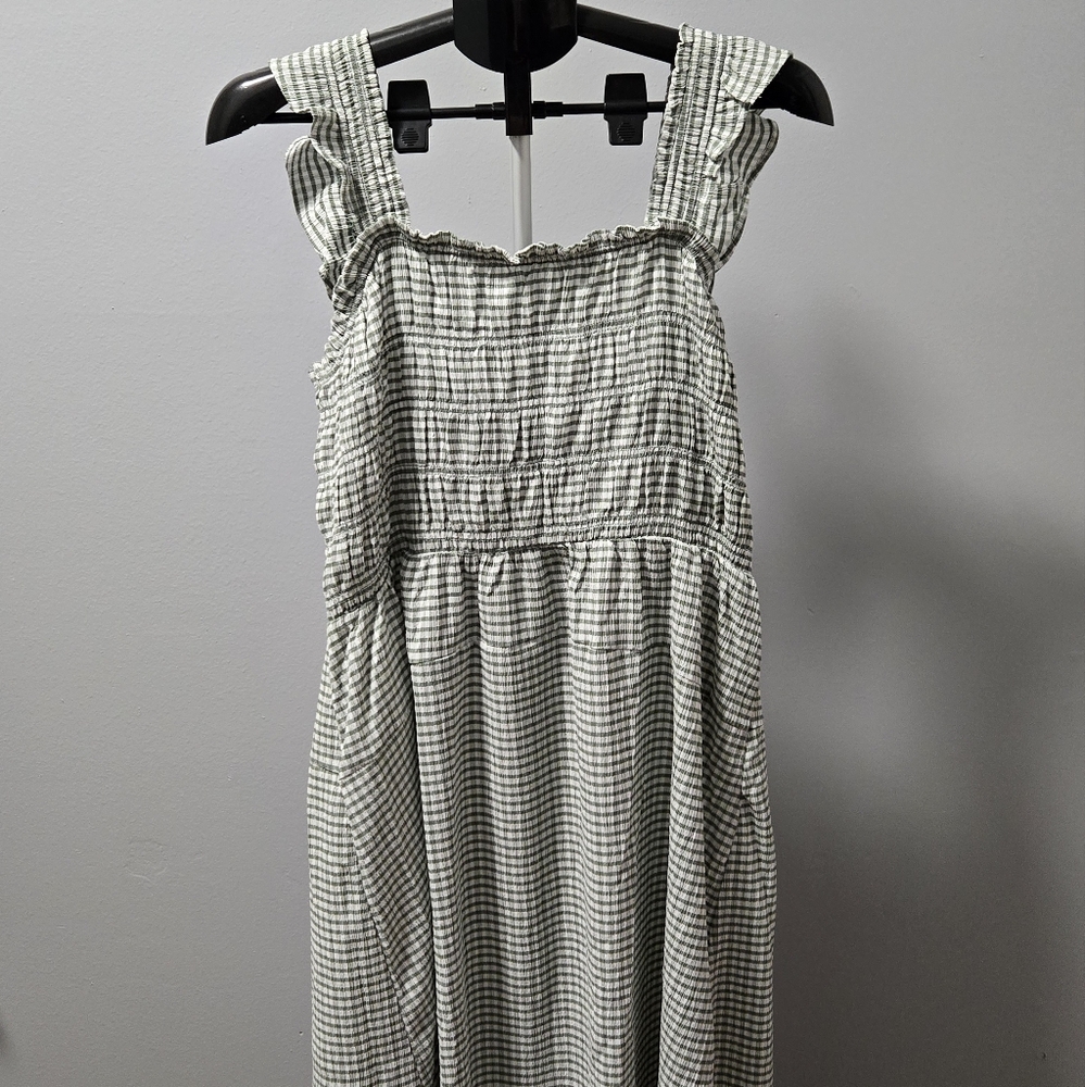 Old Navy Sage and White Smocked Sleeveless Sundress XL Tall NWT